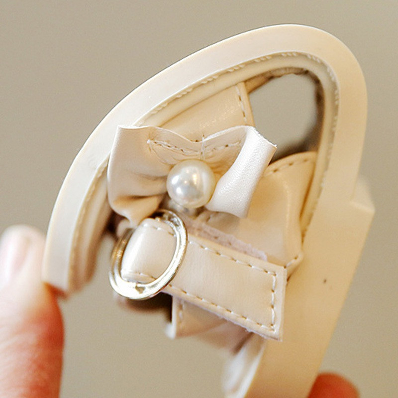 Szandál Anak-anak Perempuan Musim Panas Baywell Sepatu Pantai Sederhana Desain Mutiara Divat Anak-anak Szandál Putri Sol Lembut Lucu