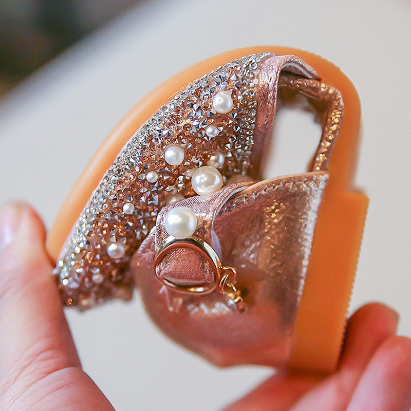 Sandal Putri Datar Anak Perempuan Musim Panas Sepatu Bayi Mutiara Berlian Imitasi Sederhana Retro Mode Sepatu Anak-anak Sandal Pesta Pernikahan