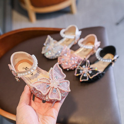 Sepatu Putri Pita Bayi Perempuan Gaya Fashion Sandal Kupu-kupu Berlian Imitasi Mutiara untuk Anak Perempuan Sepatu Pertunjukan Tari Payet untuk Anak-anak