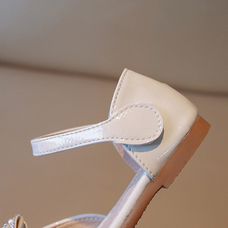 Sandalas Bayi Perempuan Musim Panas Retro Payet Sederhana Berlian Imitasi Busur Anak Perempuan Sepatu Putri Anak-anak Perempuan Sepatu Sandal Gaya Putri Lucu