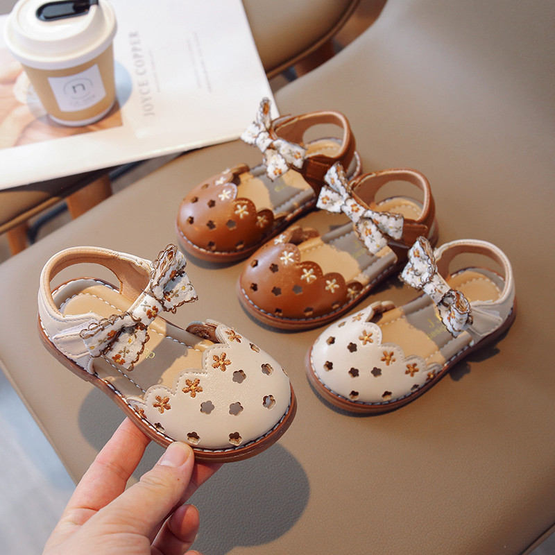 Ljetne sandale za djevojčice Emborider Cut-outs Cvjetić Dječji klizači Vintage Cover Prsti Bež Smeđe Prozračne 21-30 Dječje ravne cipele