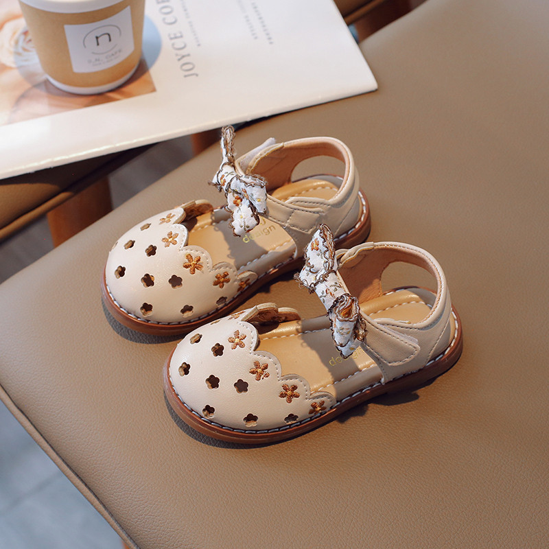 Ljetne sandale za djevojčice Emborider Cut-outs Cvjetić Dječji klizači Vintage Cover Prsti Bež Smeđe Prozračne 21-30 Dječje ravne cipele