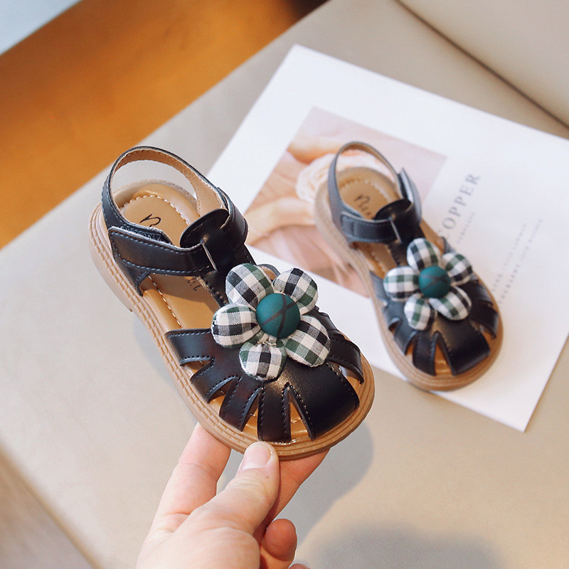 2023 Kvaliteetsed Tüdrukute Sandaalid Lilled Magusad Pehmed Laste Rannajalatsid Lapsed Armsad Suvised Lillelised sandaalid Printsess Fashion G04152