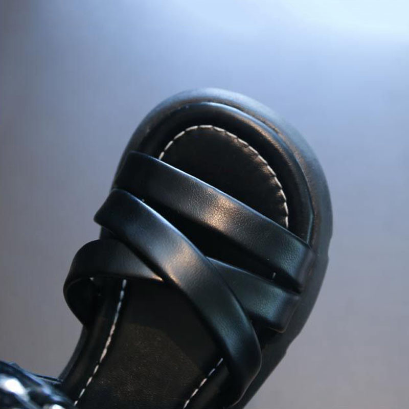 2023 Fashion Chain παπούτσια για παιδικά κορίτσια Μαύρα μπεζ καλοκαιρινά παπούτσια παραλίας για κορίτσια με μαλακό κάτω μέρος Παιδικά παπούτσια Princess sandals G02173
