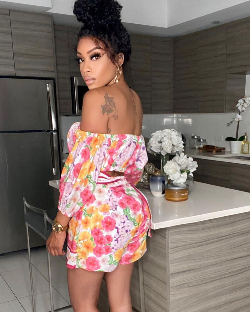 Felyn 2022 Naujas, garsus prekės ženklas, 2 vnt. Moteriški spaudiniai, trumpi viršutiniai ir trumpi šortai, vasariniai paplūdimio komplektai