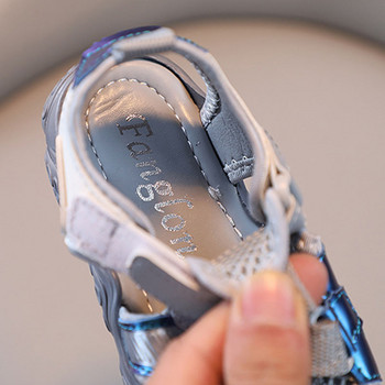 2023 Класически черни сиви сандали за момчета Изрезки Летни спортни обувки Детски детски градински красиви детски обувки за момче G04171