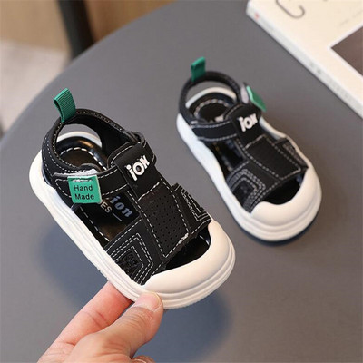 Dječje sandale 2023. Ljeto, nove prozračne mekane dna koje se ne kližu za dječake Baotou sandale za plažu za dječake, udobne tenisice od 2 do 6 godina