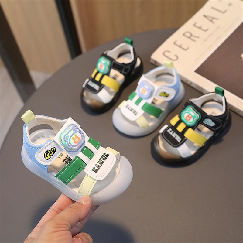 Dječje sandale 2023. Ljeto, nove prozračne mekane dna koje se ne kližu za dječake Baotou sandale za plažu za dječake, udobne tenisice od 2 do 6 godina