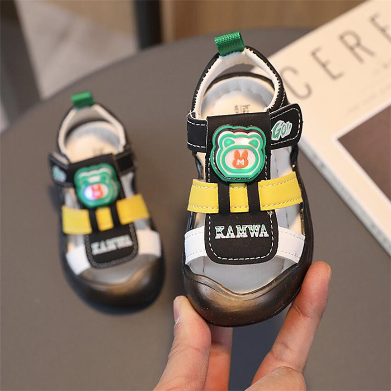 Dječje sandale 2023. Ljeto, nove prozračne mekane dna koje se ne kližu za dječake Baotou sandale za plažu za dječake, udobne tenisice od 2 do 6 godina