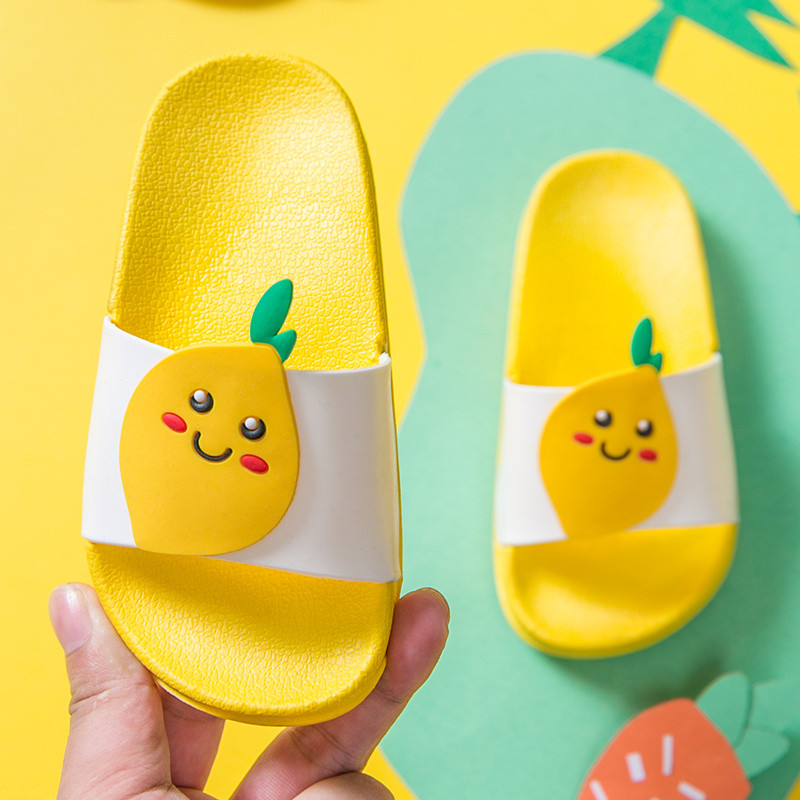 Jauki ķiršu bērnu čības, augļu stils, vasaras modes komforts, neslīdoši, gaiši bērnu apavi ikdienas lietošanai mājās, vannas istabas čības