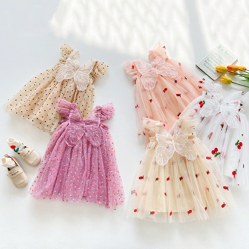 Gaun Bayi Kupu-kupu dengan Sayap Bordir Gadis Cantik Musim Panas Stroberi Baru Dalam Gaun Pakaian Tulle Baru Lahir untuk Pesta Ulang Tahun
