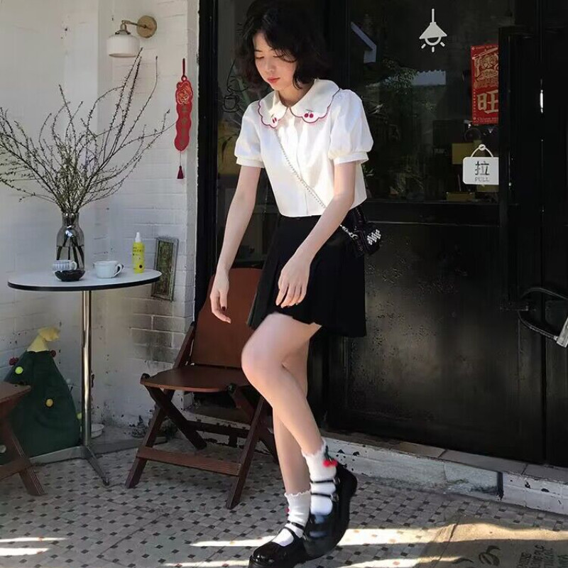 Moteriški vyšniniai marškinėliai, puikūs kasdieniai Harajuku vasaros mergaitiški korėjietiška versija Populiarus švelnus laisvas preppy stilius, senėjimą mažinantis vintažas