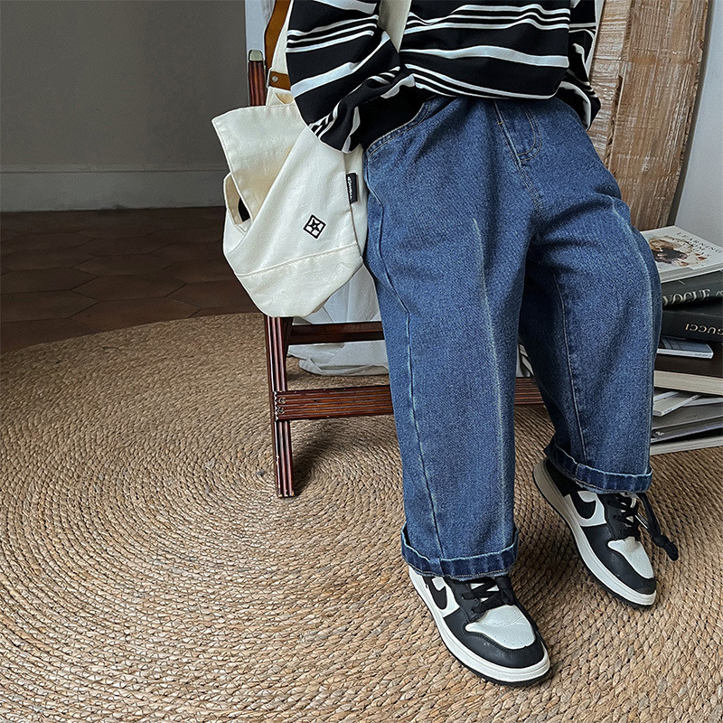 Modne ravne traperice s bijelim linijama za dječake 2-7 godina Dječje široke široke traper hlače