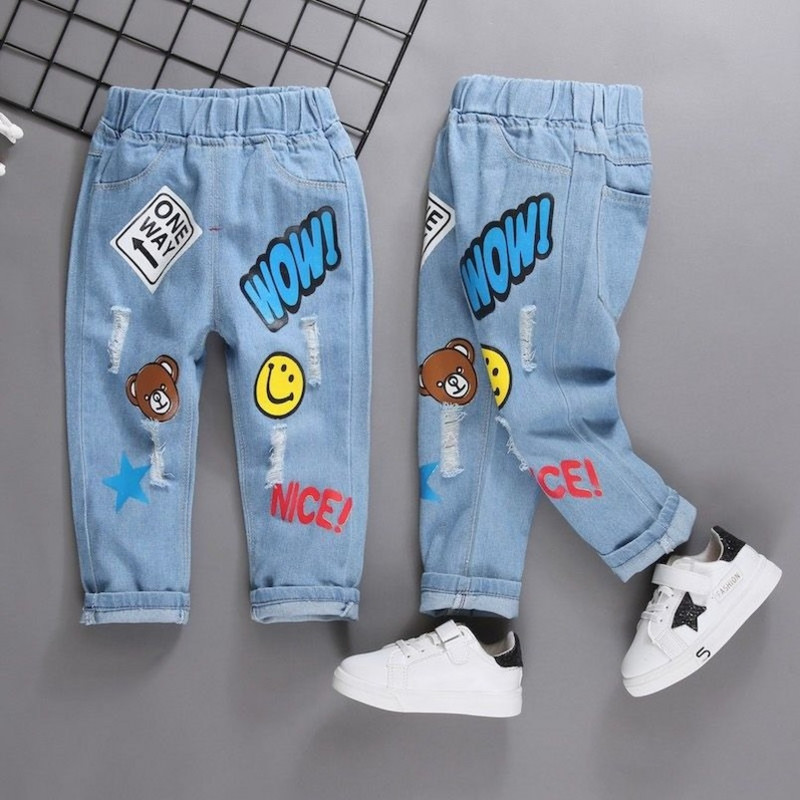Traperice za malu djecu Traper hlače za male dječake Mekane traperice Dječja odjeća Dječje hlače iz crtića 2 3 4 5 6 godina Traperice s grafitima za dječake