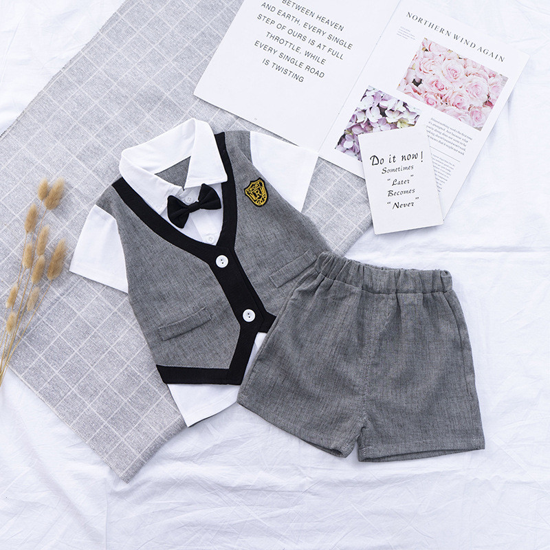 Vasaras zēnu apģērbu komplekts Modes atloks, kostīms ar īsām piedurknēm, krekls + bikses, 2 dab. bērnu apģērbi ballītēm