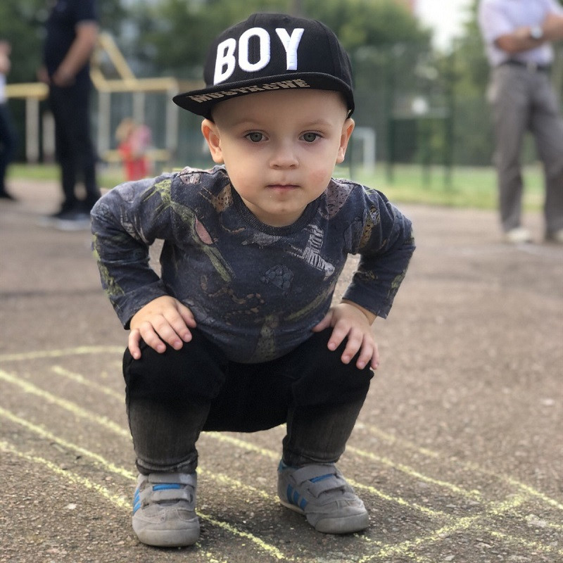 Beebi pesapallimüts poistele Lastele Hip Hop Letter Boy Tikand Päikesemüts Beebipoisile Suvine Laste Mütsid Mütsid