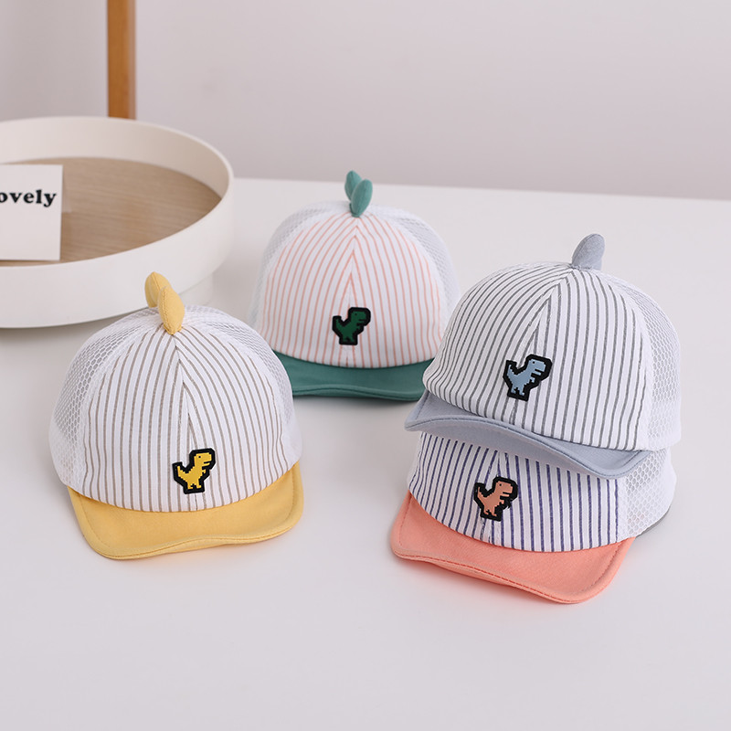 Slatka prugasta dječja bejzbol kapa s izvezenim šeširom za sunce s crtanim dinosaurusima za dječake i djevojčice, ljetne prozračne mrežaste kape sa šiljcima za malu djecu