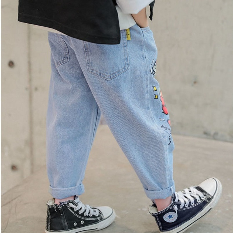 Fiúk Rajzfilm Print Farmer Gyerekek Divat Farmer Alkalmi csípőnadrágok Tavaszi farmer nadrágok Laza graffiti farmerek Tipegő fiú őszi ruhák