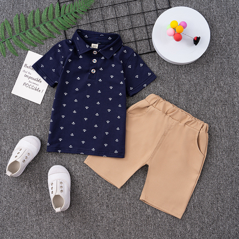 Nyári babaruha gyerekruha szett divat fiúknak alkalmi nyomott hajtóka rövid ujjú póló + nadrág 2 részes 1-5 éves korig