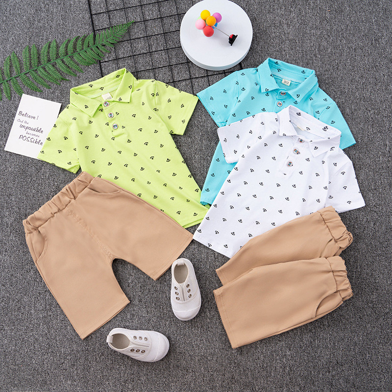 Nyári babaruha gyerekruha szett divat fiúknak alkalmi nyomott hajtóka rövid ujjú póló + nadrág 2 részes 1-5 éves korig
