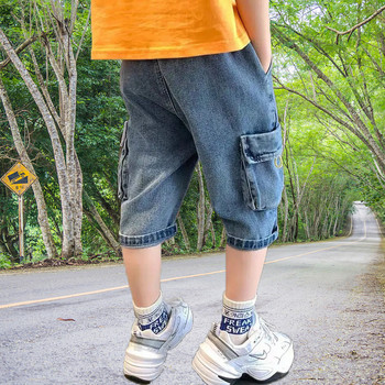 Дънки за момчета за лято 2023 г. Нови детски каубойски панталони с дължина 7/10 Детски дрехи Модни ежедневни свободни джобове с печат на букви Деним