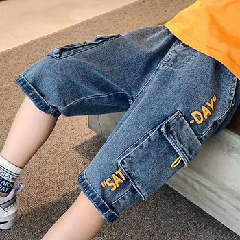 Дънки за момчета за лято 2023 г. Нови детски каубойски панталони с дължина 7/10 Детски дрехи Модни ежедневни свободни джобове с печат на букви Деним