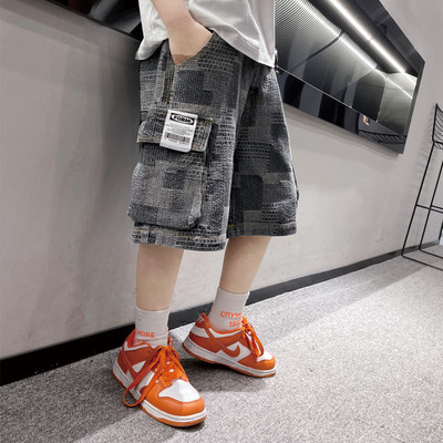 Traperice za dječake za ljeto 2023. Nove dječje kaubojske hlače 7/10, dječja odjeća, modna ležerna široka traperica s džepovima s printom slova