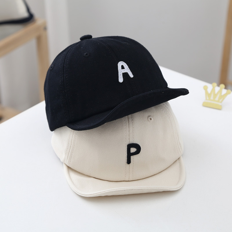 Nauja raidė Kūdikių kepurė berniukui mergaitėms beisbolo kepuraitės Reguliuojamos vientisos spalvos Pavasaris Vasara 3-24 mėn. Lauke Kepurės nuo saulės vaikams Vaikai