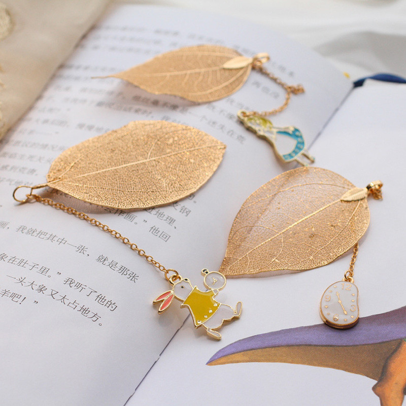 Armas multikas Alice Rabbit Kella kujundus Järjehoidjad Lehed Metallist Järjehoidjad Lapsed Õpilastele Kirjatarbed Kingitus Kooli kontoritarbed