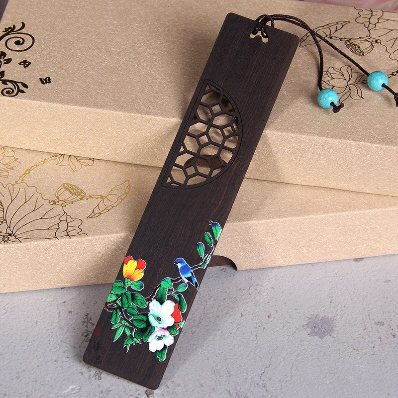 Retro Redwood Flowers Păsări Scobiți Semne de carte pandantiv cu ciucuri Semn de paginare din lemn pentru birou Rechizite pentru citire pentru studenți Papetarie