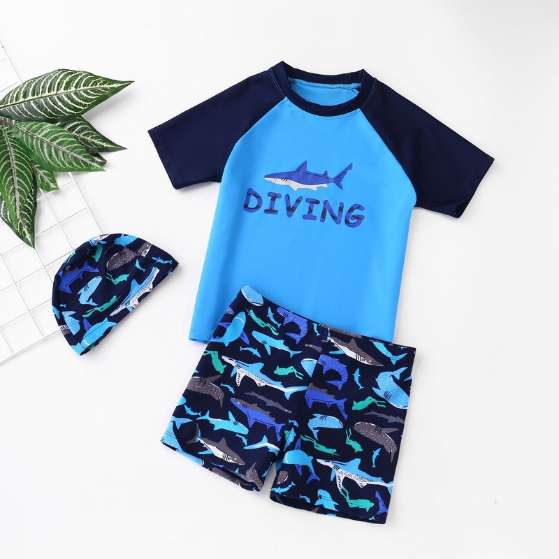 2022 m. vasaros naujas berniukų maudymosi kostiumėlių rinkinys Animacinių filmų ryklio raštais maudymosi kostiumėliai Vaikų maudymosi paplūdimio apranga trumpomis rankovėmis berniukų išbėrimų apsauga 2-9T
