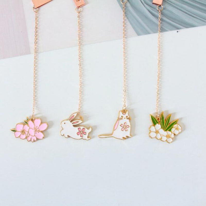 Kawaii Metal Bookmark Сладък Cherry Blossom Заек Отметки за книги Щипки Хартиени страници Маркер Канцеларски материали Ученически пособия