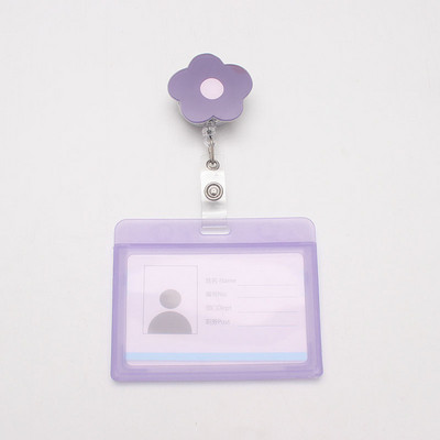 Saldainių spalvos braškių gėlės, ištraukiamos ženkliukų ritės, akrilas, studentų slaugytojos paroda, asmens tapatybės kortelės ženklelio laikiklis, raštinės reikmenys