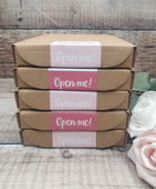 30 бр. Стикери за запечатване на кутия за опаковане Етикет за уплътнение на кутия за печат Дизайн на стикери за опаковка Направи си сам Стикери за кутия 6,5x15 см