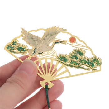 1PC Сгъваема метална отметка във формата на ветрило в китайски стил с пискюл Ретро дърворезба Цветя Животни Щипка за книга Училищни офис консумативи Подарък