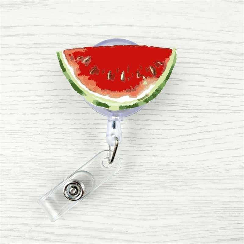 2019 Нов дизайн 1 брой прибираща се значка за медицинска сестра Щипка за макара Карикатура Плодове Лимон диня Притежател на значка за студенти IC ID Card