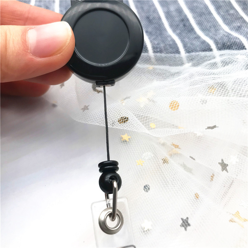 Skaidrus personalo identifikavimo vardas ir pavardė Ženkliukas ID kortelė Parodos kortelė su kaklo dirželiais Priedai Ženklelių rinkinys Virvelė