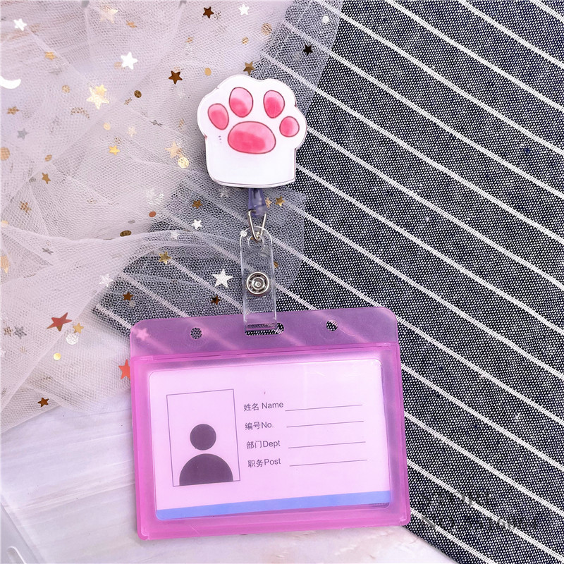Карикатура Котка Животно Медицинска сестра Ученик Прибираща се макара за значки с хоризонтален стил Пластмасов държач за лична карта Поставка за детски значки