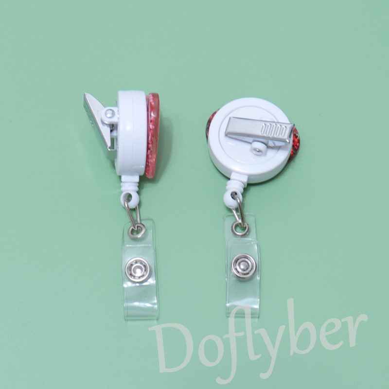 Прибираща се бляскава значка със сърце, дърпане на макара ID, ремък за етикет с име, държач за значка с алигатор, коледен подарък за медицинска сестра