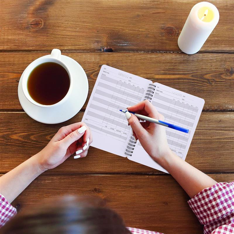 Fitnesa plānošanas piezīmju grāmatiņa Vingrinājumu žurnāls Dekoratīvais treniņu žurnāls Fitnesa dienas kārtības piezīmju grāmatiņa