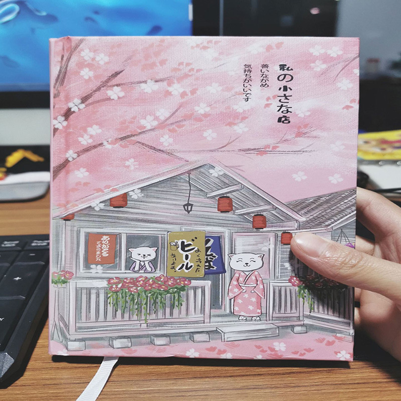 365 dienu plānotājs Piezīmju grāmatiņas Vienkārši grafiki Nākotnes dienasgrāmatas kārtotājs Studenti Biroja personīgās piezīmju grāmatiņas Kancelejas piederumi Skolas piederumi