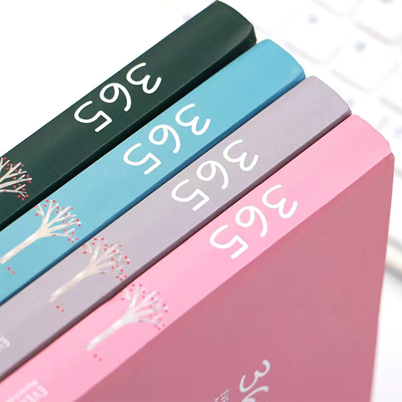 2023. gada plānotājs Dienasgrāmata Dienasgrāmata Bez datuma Cietais vāks Bullet Notebook Journal 256 lpp. 13x18 cm Kancelejas preces Skolas piederumi