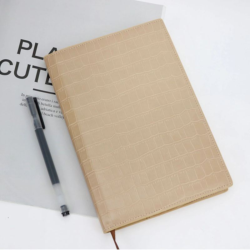 Bezmaksas pielāgoti iniciāļi burti Krokodila raksts PU āda A5 piezīmjdatora vāks Ceļojumu biznesa žurnāla Maināms ieliktnis, lapa DIY