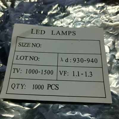 100db 5mm-es IR LED 850nm átlátszó lencsés infravörös dióda 20mA átlátszó 5 mm-es átmenő lyuk fénykibocsátó dióda 850nm LED lámpa