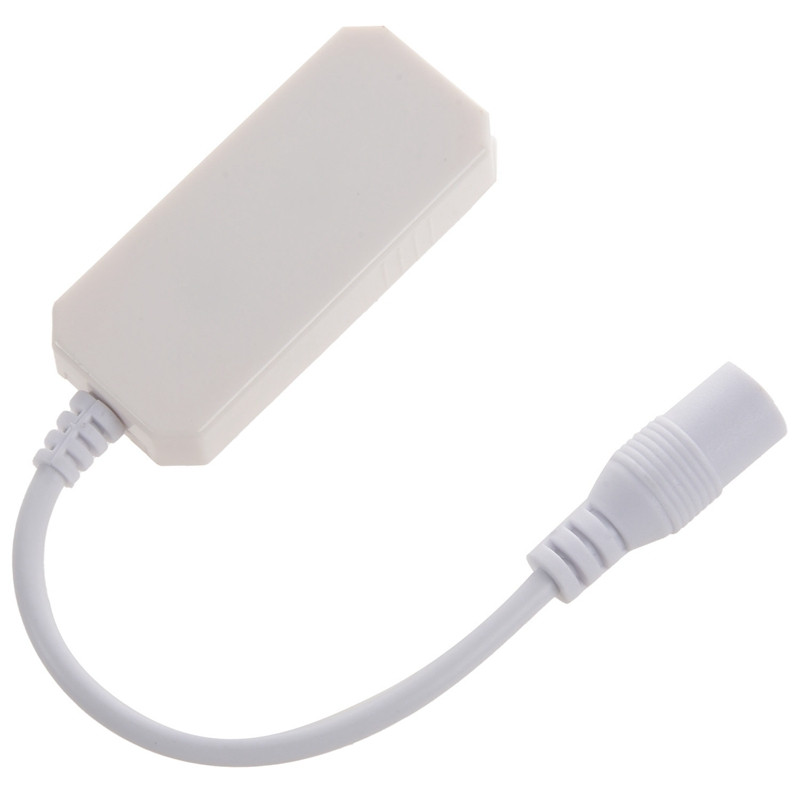 A LED-es WiFi távirányító együttműködik az Alexa/Google Home Voice Control 5050/3528 RGB LED-es szalagos lámpák váltása / fényerőszabályzó / időzítő / Sou rendszerrel