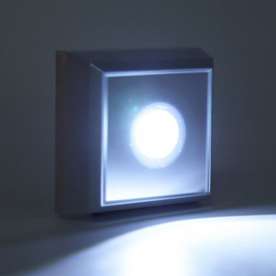 Négyzet alakú ezüst műanyag LED lámpatalp színes fényű állványtartó asztali dekoráció kristály akril szobor műtárgy ékszer kijelzőhöz