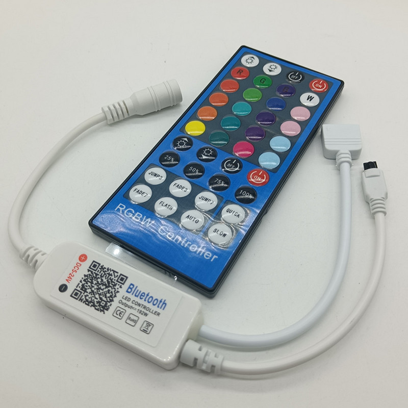 RGBW LED valdiklis DC12V 40Key IR nuotolinio valdymo pultas, skirtas RGBW arba RGBWW LED juostinėms lemputėms.