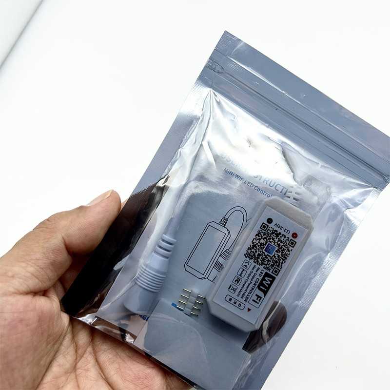 Controller WiFi RGB RGBW DC12V-24V pentru panou LED Funcție de sincronizare a luminii 16 milioane de culori Control smartphone