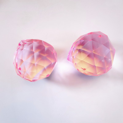 2 vnt. šviestuvų kristalų rutulys, blizgantis briaunotas stiklo pakabuko prizmės dalys Feng shui rutuliukai vaivorykštės saulės gaudyklės gaminimo reikmenys
