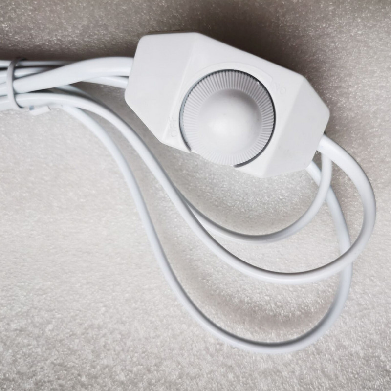 1,8 M LED šviesos diodo reguliatoriaus jungiklio kabelio šviesos moduliatoriaus šviesos diodo valdiklis, skirtas stalinei / stalinei lempai EU 220 V maitinimo laidas